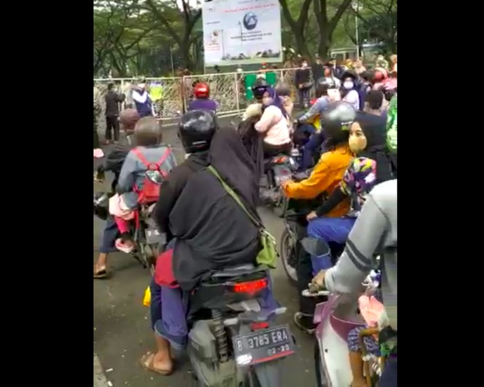 Beredar Video Pengunjung Memaksa Masuk TMII