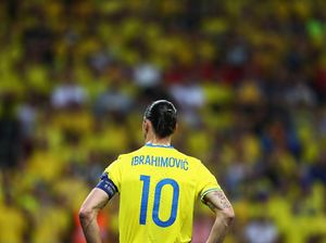 Dipanggil Timnas Swedia, Ibrahimovic Bisa Pecahkan Rekor Dino Zoff