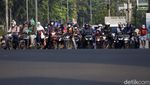 Jalan Kalimalang Mulai Ramai Pemudik Motor