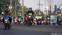 Lonjakan volume pemudik yang melintasi jalan arteri Kalimalang tidak terlalu terasa dikarenakan masa pendemi COVID-19.