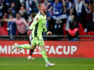 Kasper Schmeichel Gabung OGC Nice