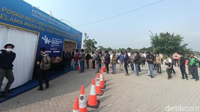 Kemenhub menyiagakan 21 pos random sampling swab antigen bagi pemudik