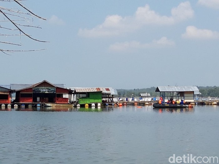 Lokasi perahu wisata terbalik di Waduk Kedungombo, Boyolali, Minggu (16/5/2021).