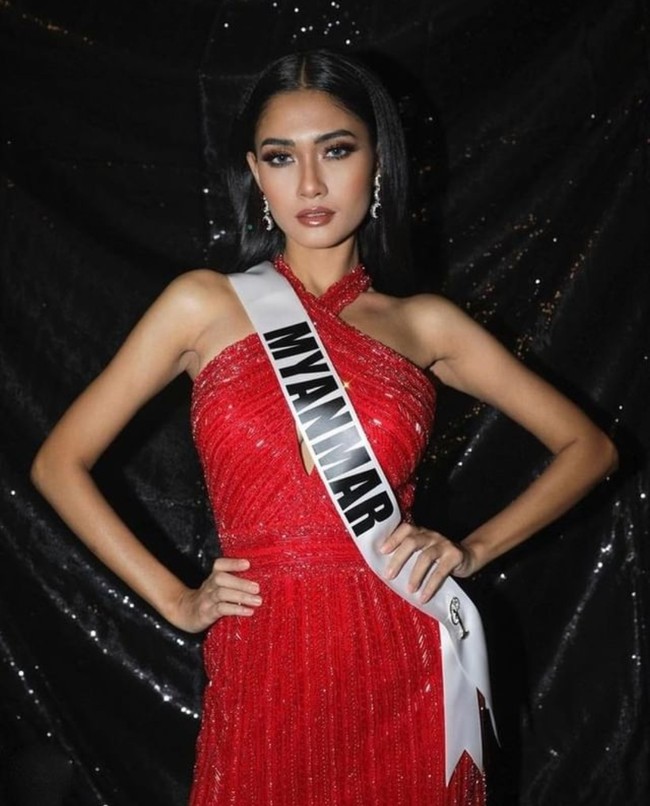 Kemenangan Miss Universe Myanmar 2020 sebagai Best National Costume Miss Universe 2020 ini cukup mengejutkan bagi para pageant lovers. Pasalnya penentuan pemenang Best National Costume Miss Universe 2020 ditentukan berdasarkan voting.  Foto: Dok. Instagram @thuzar_wintlwin