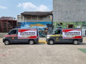 Polisi Bekasi Door to Door Swab Antigen Warga yang Pulang Usai Mudik