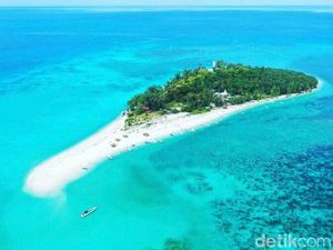 Melihat Lanjukang, Pulau Terluar Makassar yang Jarang Dijamah Manusia