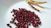 Kacang merah kaya akan protein dan serat, tetapi jika dimakan mentah atau setengah matang dapat menyebabkan phytohaemagglutinin atau racun yang dapat menyebabkan masalah perut serius. Foto: iStock