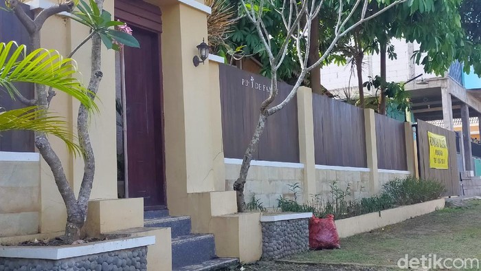 Penjualan rumah di Banyuwangi ini menjadi perhatian karen untuk membantu warga Palestina. Kini sudah banyak orang yang merasa tertarik untuk membeli rumah tersebut.
