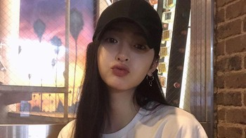 Pada tahun 2010, Dalam salah satu acara televisi Jepang bertajuk Majotachi no 22ji, Satoh mengungkapkan bahwa dia terlahir sebagai seorang pria. Foto: (Instagram : satokayo1226)