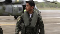 Abdul Mateen juga sudah memenuhi syarat sebagai pilot helikopter dari Sekolah Terbang Helikopter Pertahanan di RAF Shawbury. Foto: Instagram: @tmski