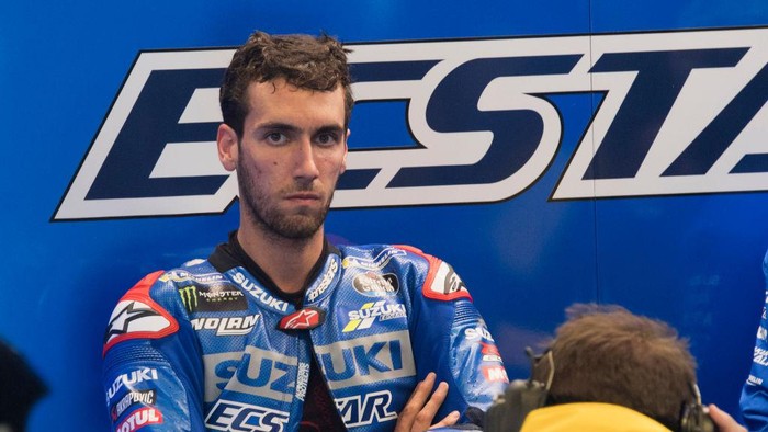 LE MANS, FRANCE - MAY 14: Alex Rins of Spain and Team Suzuki ECSTAR looks on in box during the MotoGP of France - Practice at  on May 14, 2021 in Le Mans, France. (Photo by Mirco Lazzari gp/Getty Images)