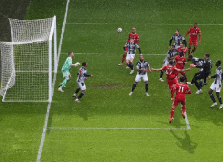 Detik-detik Alisson Cetak Gol Kepala Tuhan