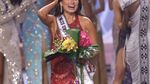 Pose Cantik Andrea Meza Miss Universe 2020 Saat Ngopi