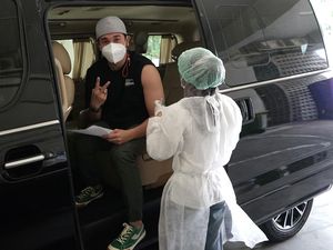 Arya Saloka sampai Vino G Bastian Terima Disuntik Vaksin Dosis 2