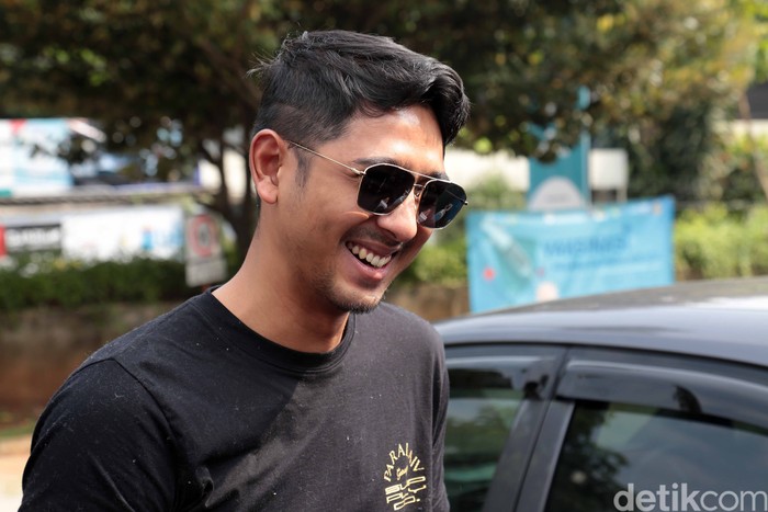 Arya Saloka Arya Saloka ditemui saat vaksin kedua di GKI Pondok Indah, Jakarta Selatan, Senin (17/05/2021)