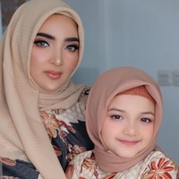 Arsy dan Ashanty pun kerap tampil kompak dengan mengenakan pakaian-pakaian senada. Momen kebersamaan keduanya kemudian sering dibagikan ke media sosial Instagram. Foto: Instagram/@ashanty_ash