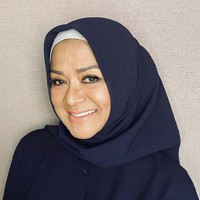 Wanita yang bernama lengkap Sri Betharia Sonatha kini tampil berbeda. Ia memutuskan untuk berhijab. Dalam program acara Rumpi Transtv pada 29 April 2021, dia mengungkapkan kisahnya yang mendapatkan hidayah. Setiap bulan puasa saya rajin ke masjid. Tiba-tiba mendapatkan hidayah dan sadar, ujarnya. Foto: Dok. Instagram @official.bethariasonata.