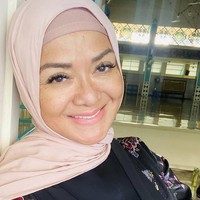 Di akun Instagramnya @official.bethariasonata, ia sudah mulai mengunggah postingan memakai hijab ketika selfie atau foto OOTD. Foto: Dok. Instagram @official.bethariasonata.