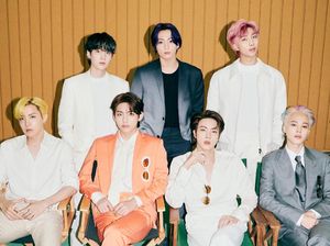 Top! BTS Sapu Bersih 4 Piala Billboard Music Awards 2021