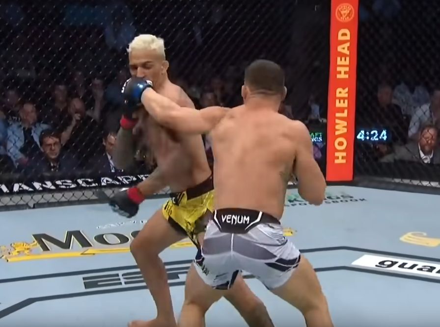 Charles Oliveira, Singanya Singa di UFC