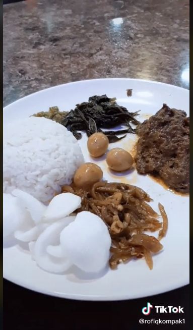 Segini Harga Nasi Padang dan Ikan Asin Indonesia di Korea
