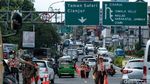 Hari Terakhir Larangan Mudik, Masih Ada Pengendara Diputar Balik di Gadog