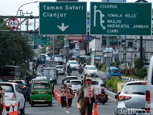 Puncak Ganjil Genap, Lalin Padat Merayap