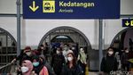Hiruk Pikuk Stasiun Gambir-Senen di Kala Arus Balik Mudik
