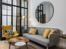 Alasan Cermin Tak Dianjurkan Menghadap Pintu Rumah Menurut Feng Shui