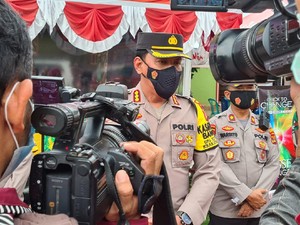 Warga di Lampung Bakar Kapal dan Paksa Polisi Serahkan Nakhoda