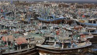 Akibat Topan Tauktae, ratusan kapal nelayan harus berhenti berlayar dari lepas Laut Arab. AP Photo/Fareed Khan  