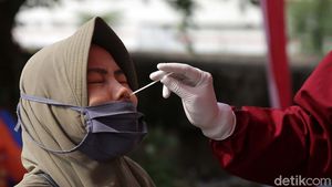 Kembali dari Kampung, Para Pemudik Ini Dites Antigen