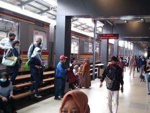 KCI: Penumpang KRL Turun 8% Usai Libur Lebaran