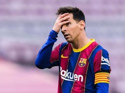 Pertama, Barcelona belum mengikat Lionel Messi dengan kontrak baru. Barcelona masih gigih untuk kembali mempertahan Messi, tapi belum juga ada kesepatakan (Getty Images/David Ramos)