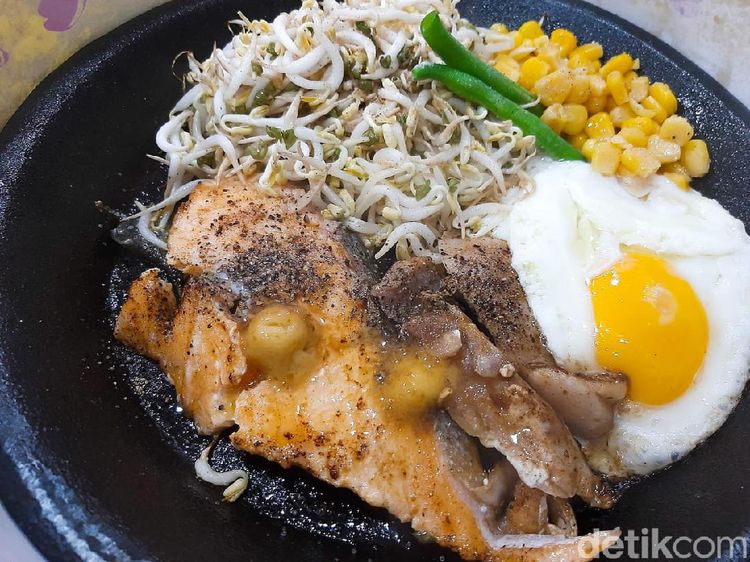 Pepper Rice Salmon hingga Sirloin Steak yang Gurih Nikmat
