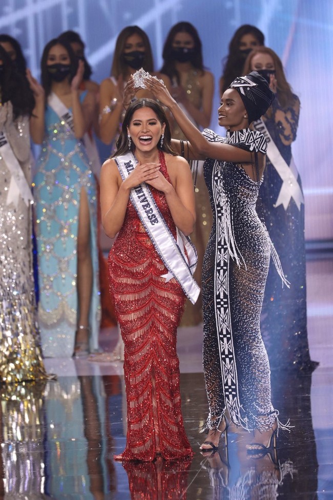 Andrea Meza merupakan Miss Universe Meksiko 2020. Andrea Meza dinobatkan menjadi pemenang Miss Universe 2020 dalam malam grand final yang digelar di Seminole Hard Rock Hotel & Casino, Hollywood, Florida, Amerika Serikat, Minggu (16/5/2021) malam atau Senin (17/5/2021) pagi waktu Indonesia.  Foto: Getty Images via AFP/RODRIGO VARELA