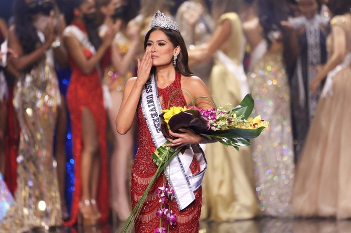 Miss Universe 2020 Andrea Meza HOLLYWOOD, FLORIDA - MAY 16: Miss Mexico Andrea Meza is crowned Miss Universe 2021 onstage at the Miss Universe 2021 Pageant at Seminole Hard Rock Hotel & Casino on May 16, 2021 in Hollywood, Florida. Rodrigo Varela/Getty Images/AFP (Photo by Rodrigo Varela / GETTY IMAGES NORTH AMERICA / Getty Images via AFP)