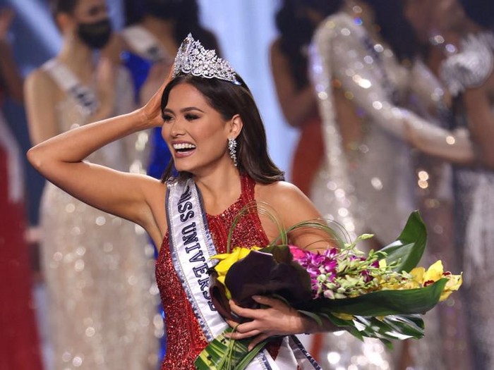 Miss Universe 2020 Andrea Meza HOLLYWOOD, FLORIDA - MAY 16: Miss Mexico Andrea Meza is crowned Miss Universe 2021 onstage at the Miss Universe 2021 Pageant at Seminole Hard Rock Hotel & Casino on May 16, 2021 in Hollywood, Florida. Rodrigo Varela/Getty Images/AFP (Photo by Rodrigo Varela / GETTY IMAGES NORTH AMERICA / Getty Images via AFP)