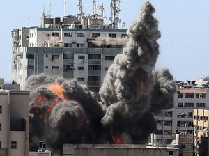 Palestina, Gigi Hadid, dan Suara Kemanusiaan