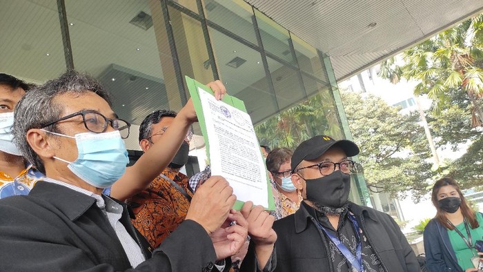 Novel Baswedan dkk laporkan Indriyanto Seno Adji (Azhar-detikcom)