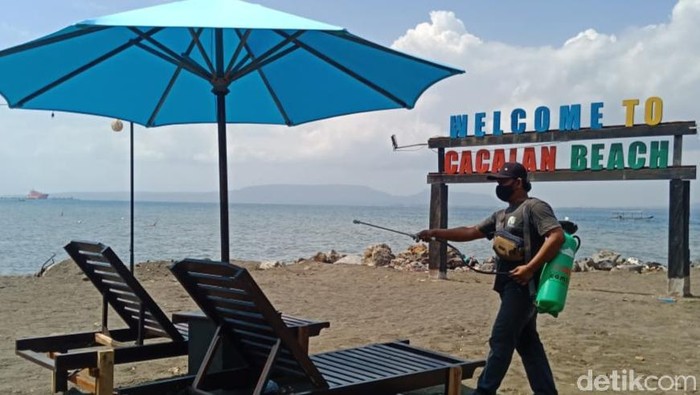 pantai cacalan