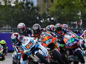 Hasil Tim Indonesia di Moto2 Catalunya: Pertamina Mandalika Tembus 10 Besar
