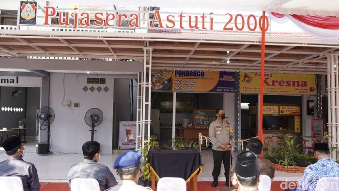 pujasera astuti 2000