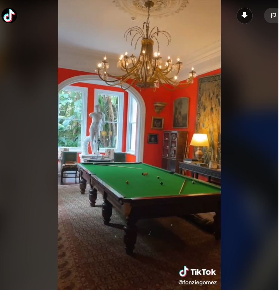 Remaja Tunjukkan Rumah Rp 244 M