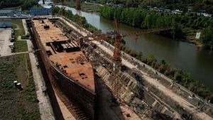 Foto Replika Kapal Titanic Made in China