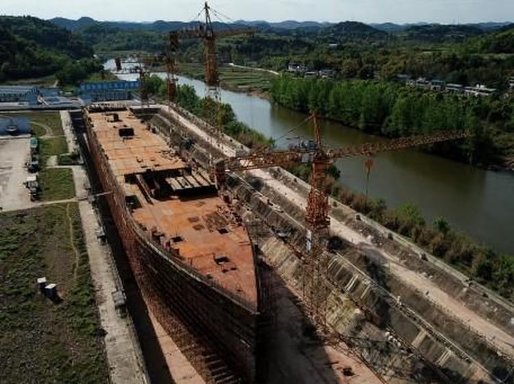 Foto Replika Kapal Titanic Made in China