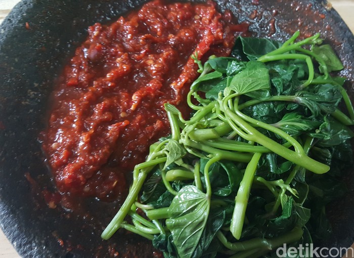 Resep Sambal Brambang Asem Resep Sambal Brambang Asem Solo