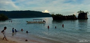 Pantai Bambarano, Si Cantik yang Populer Saat Lebaran