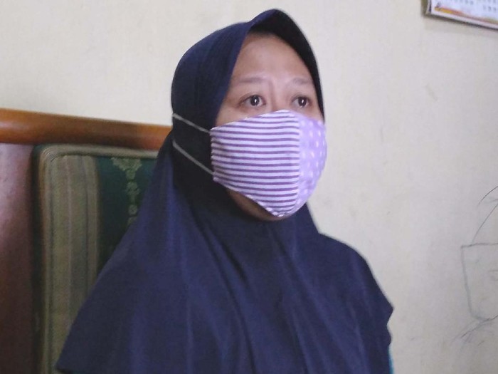 Warga Malang, Jawa Timur, Melati, diteror 24 debt collector hingga nyaris bunuh diri
