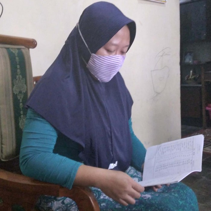 Warga Malang, Jawa Timur, Melati, diteror 24 debt collector hingga nyaris bunuh diri